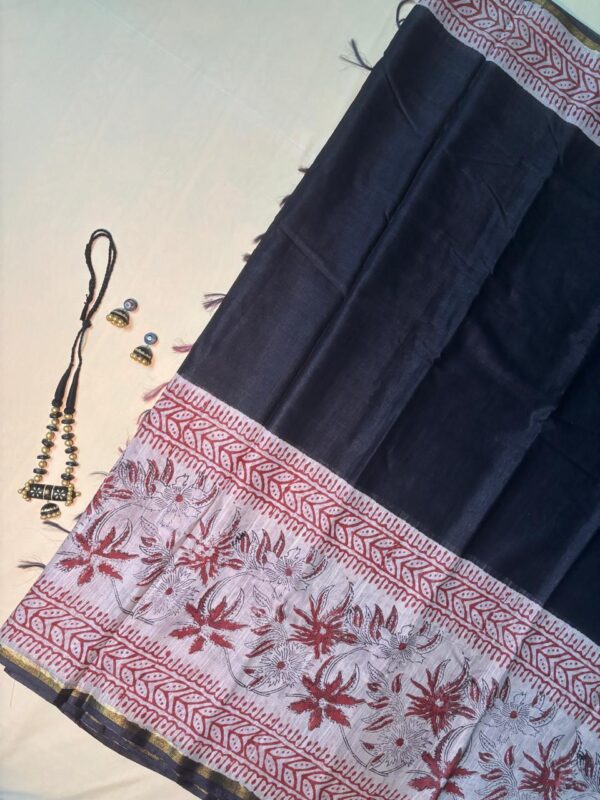 Black Chanderi With Rust Pallu