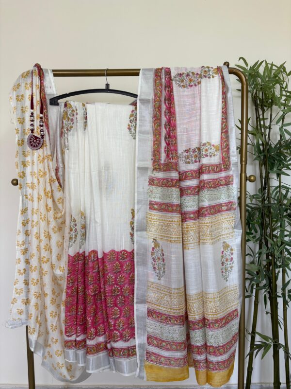 Floral Linen Saree in Soothing White & Pink