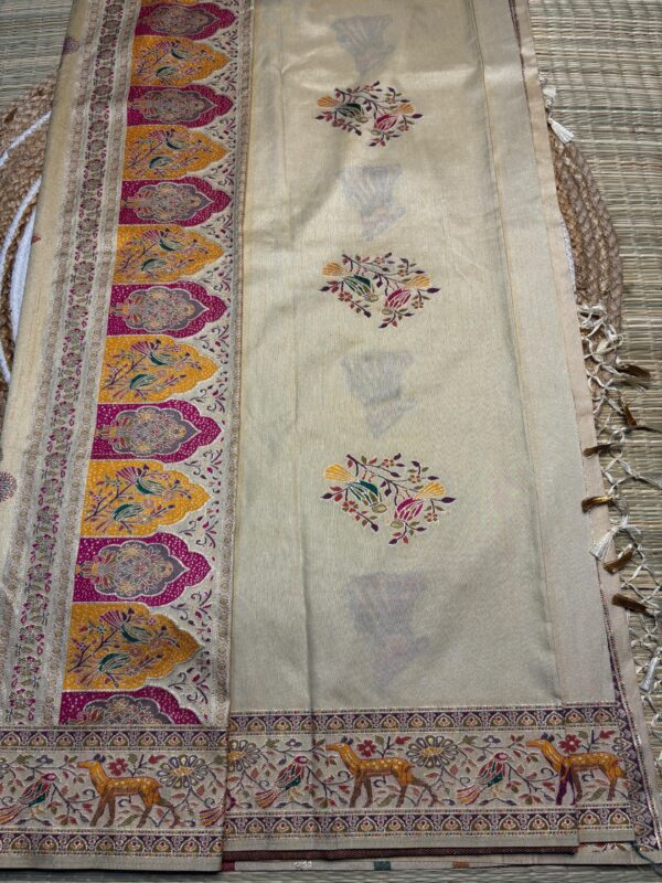 Cream Kanni Silk Saree With Intricate Woven Motifs