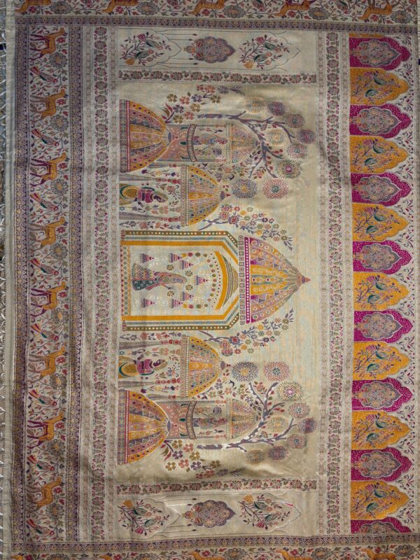Cream Kanni Silk Saree With Intricate Woven Motifs
