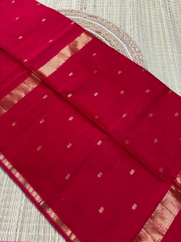 Classic Vermilion Red Star Booti Saree